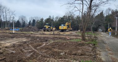 Stire din Cultură-Educație : Adio, junglă şi mizerie! Au intrat buldozerele pe terenurile de la Palatul Copiilor
