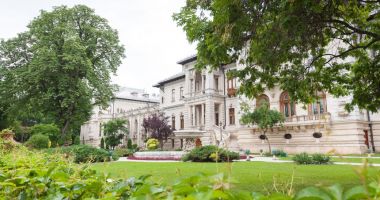 Stire din Social : Ilie Bolojan a anunţat că, din primăvară, curtea Palatului Cotroceni, va fi deschisă publicului