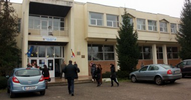 Stire din Cultură-Educație : Test de rezistență pentru scena Palatului Copiilor