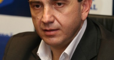 Stire din Politică-Administrație : Palaz vrea să îl demită pe Tusac