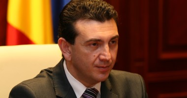 Stire din Politică-Administrație : Palaz: "Tusac a furat de a spart, să nu creadă că poate dormi liniștit"
