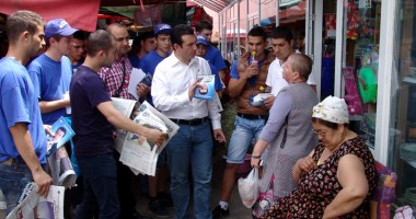 Stire din Politică-Administrație : Constănțenii își pun speranțele în Claudiu Palaz