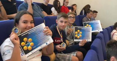 Stire din Cultură-Educație : Palmares bogat al elevilor Liceului "Carmen Sylva", la Concursul de Inventică