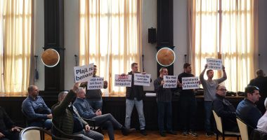 Ședință de Consiliu Local cu scântei, la Constanţa! Ovidiu Cupșa i-a dat primarului Vergil Chițac un bilet de tren să plece la Eforie! - 3