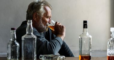 Stire din Sănătate : Probleme cu pancreasul? Lăsaţi-o mai moale cu alcoolul!