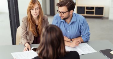 Stire din Economie : Pandemia a îmbunătăţit modul de negociere între clienţi şi bănci