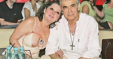 Anca Pandrea, cu sânii pe afară la un eveniment monden