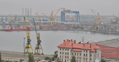 Stire din Social : COD PORTOCALIU la Constanța. S-au reluat manevrele în Portul Constanța