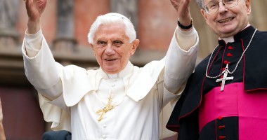 Stire din Actualitate : Benedict al XVI-lea și-a încheiat ultimul act  public la Vatican în calitate de Papă