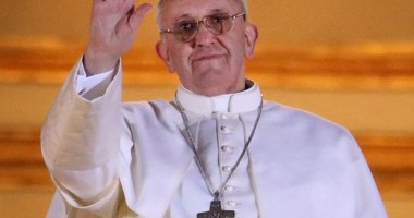 Stire din Politică-Administrație : Traian Băsescu, invitat la întronizarea Papei Francisc