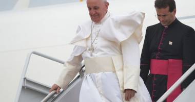 Stire din Actualitate : Papa Francisc a ajuns la Bangui, a treia etapă a turneului său african