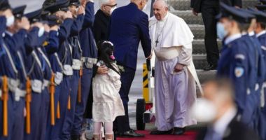 Stire din Actualitate : Papa Francisc şi-a început vizita în Grecia