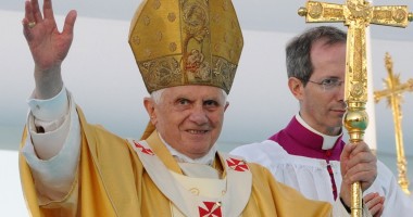 Stire din Actualitate : Suveranul Pontif salută curajul tinerilor sirieni și îi îndeamnă pe libanezi să nu emigreze