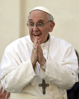 Stire din Actualitate : Papa Francisc le cere jandarmilor de la Vatican să lupte împotriva bârfelor