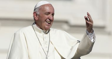 Stire din Social : Monseniorul Ieronim Iacob: "Providența ne-a făcut un nou cadou cu această vizită"