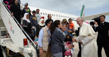 Stire din Actualitate : Papa Francisc: "Refugiații nu sunt numere"