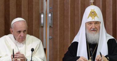 Stire din Actualitate : Papa Francisc a cerut să-l întâlnească pe Putin la Moscova, dar n-a primit un răspuns