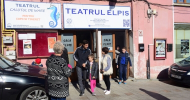 Stire din Cultură-Educație : Copiii pot lua povețe dintr-o "Poveste…cu Scufița Roșie"