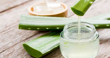 Stire din Sănătate : Sucul de aloe vera şi apa cu castraveţi stimulează creșterea părului