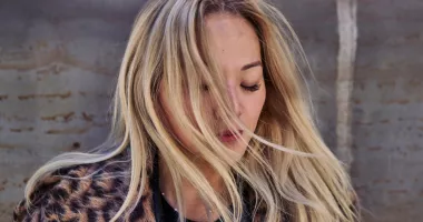 Stire din Sănătate : Blond perfect. Secretele unui păr strălucitor și sănătos