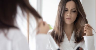 Stire din Sănătate : Sfaturi care contribuie la prevenirea căderii părului