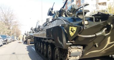 La mulți ani, România! Paradă militară pe bulevardul Alexandru Lăpușneanu / GALERIE FOTO - 5
