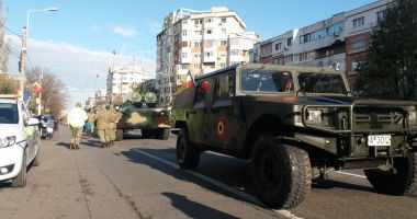 La mulți ani, România! Paradă militară pe bulevardul Alexandru Lăpușneanu / GALERIE FOTO - 2