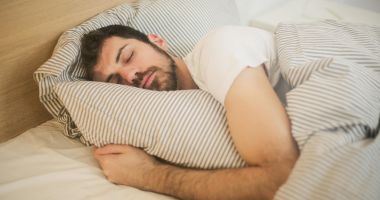 Stire din Sănătate : Paralizia în somn nu este periculoasă, dar poate provoca disconfort emoţional
