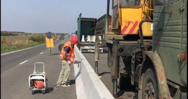 Stire din Eveniment : Se montează PARAPETELE între Valu lui Traian și Constanța!