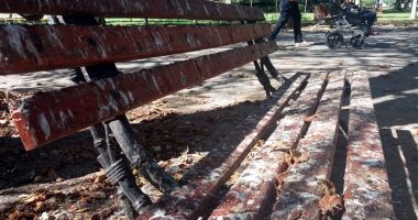 Parcurile Constanței 2018 - bănci pline de găinaț și țâșnitori ruginite - 2