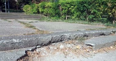 Parcurile Constanței 2018 - bănci pline de găinaț și țâșnitori ruginite - 5
