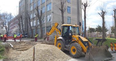 Stire din Social : A fost amenajată parcarea de pe strada Prelungirea Ion Rațiu