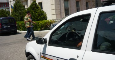 Stire din Eveniment : Familia care a răpit o tânără, arestată