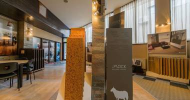 Parchet, pardoseli, mochete și tapet, toate într-un singur showroom - 4