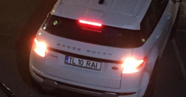 HAI SĂ FACEM CELEBRU ÎNCĂ UN GUNOI! Replică halucinantă a unui șofer rugat să nu mai arunce mizerii pe jos: "Ce mă? Nu aveți femeie de serviciu?" - 3