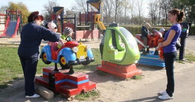 Stire din Politică-Administrație : Ce face Primăria Constanța cu "Țara Piticilor" și Gravity Park