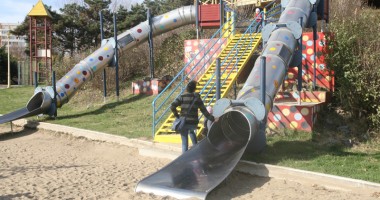 SCANDAL / Cine seamănă TEROARE în  "ȚARA PITICILOR" din Parcul Tăbăcăriei? - 3