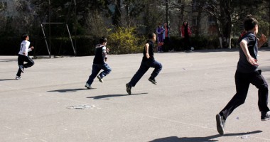Stire din Cultură-Educație : "Parcuri pentru copii, parcuri pentru mișcare, parcuri pentru educație"