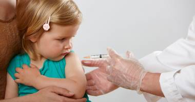 Stire din Sănătate : Părinții ar putea fi obligați să își vaccineze copiii