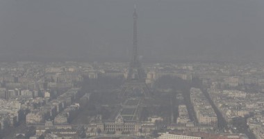Stire din Actualitate : Paris / Transport în comun gratuit într-o încercare de diminuare a poluării