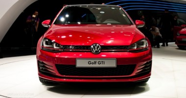 Salonul Auto de la Paris /  Volkswagen Golf VII GTI, imagini detaliate HD