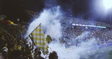 Pariezi pe fotbal? Iată de ce să încerci oferta de pariuri live! - 2