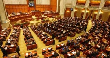 Parlamentul muncește în weekend. Iată motivul