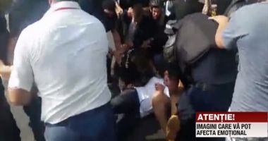 Parlamentar român, pus la pământ de mascați, în Chișinău