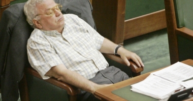 Învățați să îi respectați! Asta e diferența dintre voi și ei! Ei mor pentru țară. Voi vă "îmbolnăviți" la DNA și în pușcării - 22