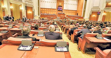 Stire din Politică-Administrație : Gest fără precedent în Parlament. Încă 16 deputați intră în greva foamei