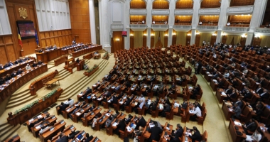 Stire din Politică-Administrație : Parlamentul se reunește în ședință jubiliară
