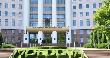Stire din Actualitate : Parlamentul de la Chișinău a votat pentru ieșirea definitivă a Republicii Moldova din CSI