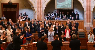 Parlamentul ungar a adoptat un amendament constituțional pentru destituirea președintelui Sulyok