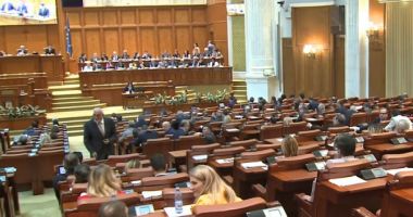 Stire din Politică-Administrație : Moțiunea de cenzură "Ajunge! Guvernul Dragnea - Dăncilă, rușinea României!" a picat